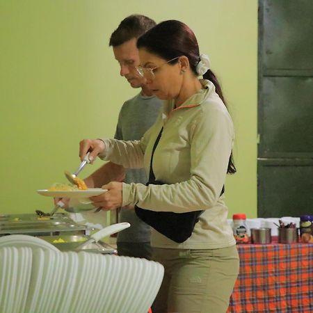 Rhino Tourist Camp Hotel Ololaimutiek Екстериор снимка