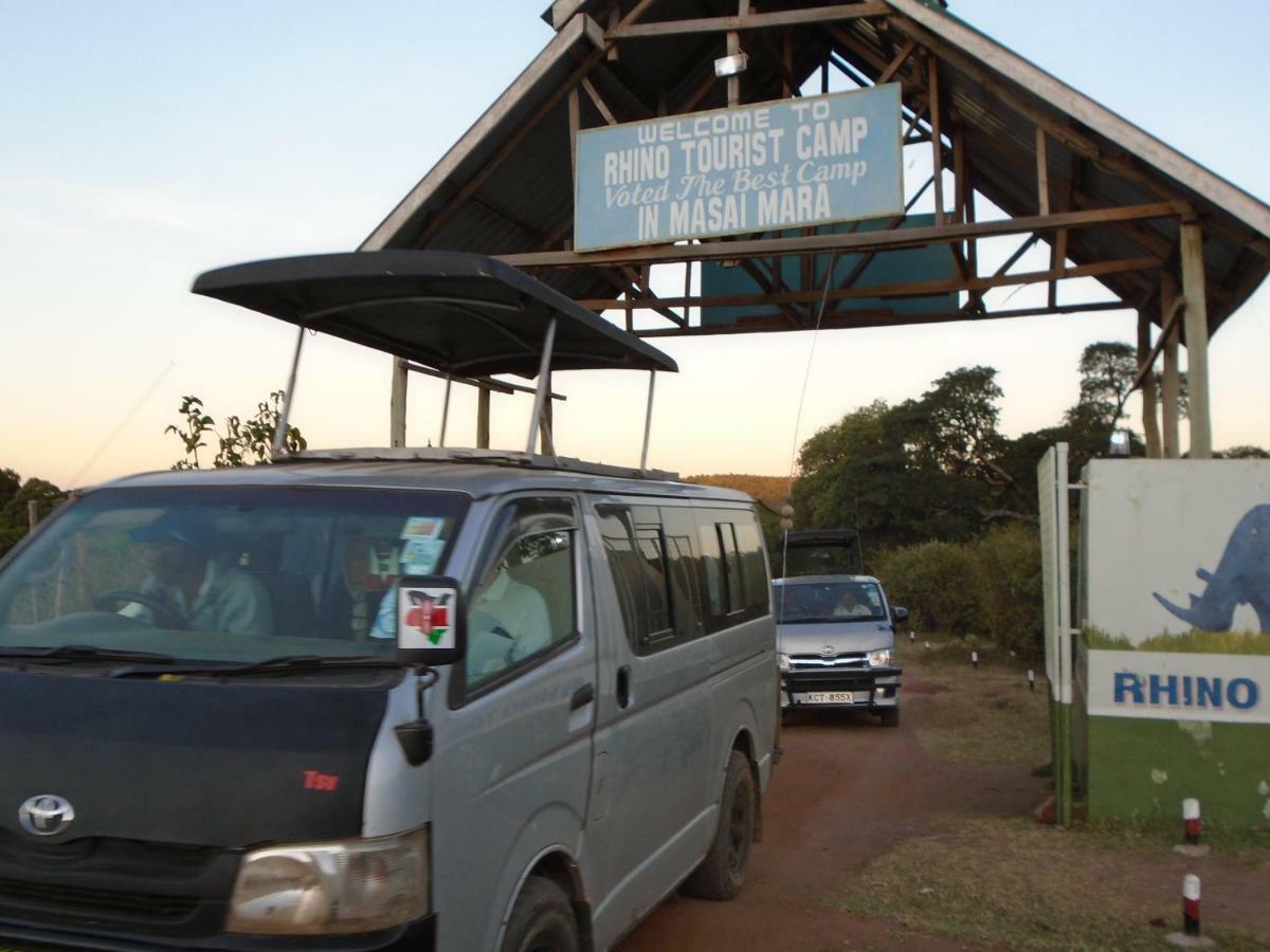 Rhino Tourist Camp Hotel Ololaimutiek Екстериор снимка